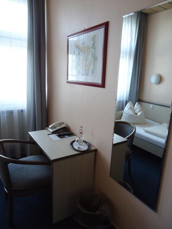 Hotel Und Rasthof Avus Berlin Cameră foto